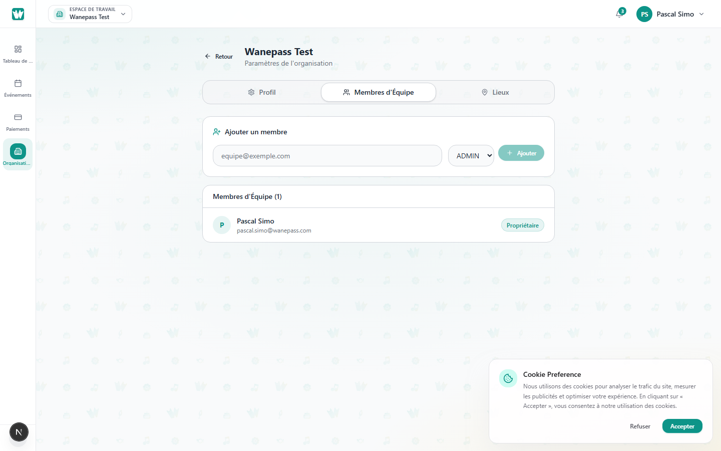 Screenshot: Organization members tab with invite form
